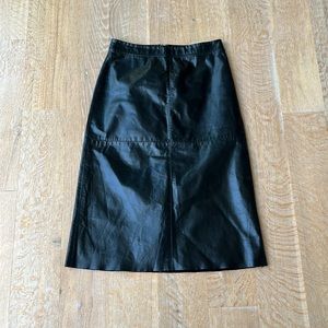 GAP - 💯 Black Leather Midi Skirt. Size 1.